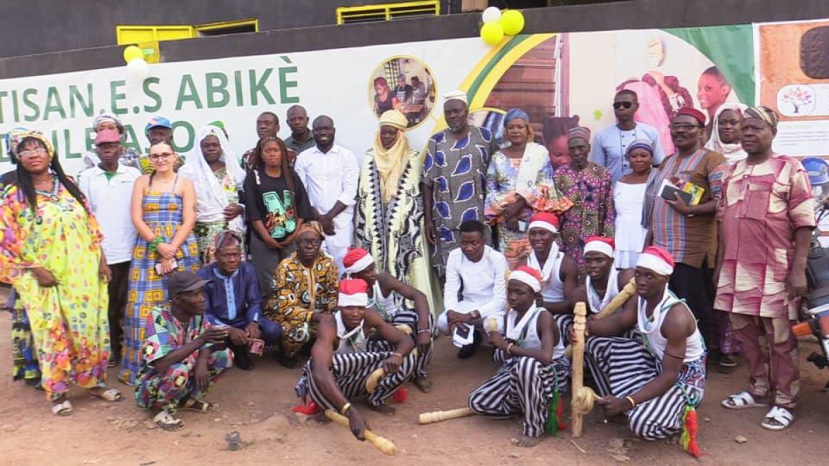 🚨 Le Premier Adjoint au Maire Représente le Maire de Parakou à l'Ouverture Officielle de l'Institut de Mode ILE EKO ASO