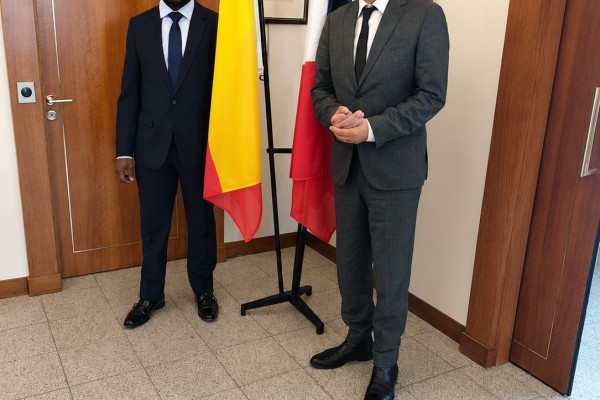 Le Maire de Parakou reçu en Audience par le Maire de Brest: vers une coopération décentralisée prometteuse
