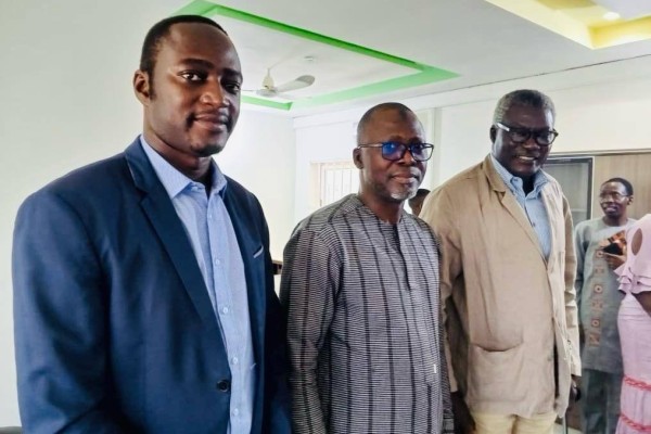 Visite de Courtoisie de l'ambassadeur DIONGUE Amadou au Maire de Parakou